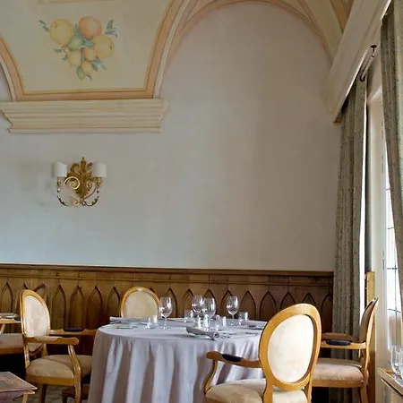 Hostellerie Jerome Hotel 3*